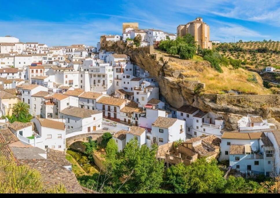 Casa Cueva La Luna Setenil De Las Bodegas Bagian luar foto